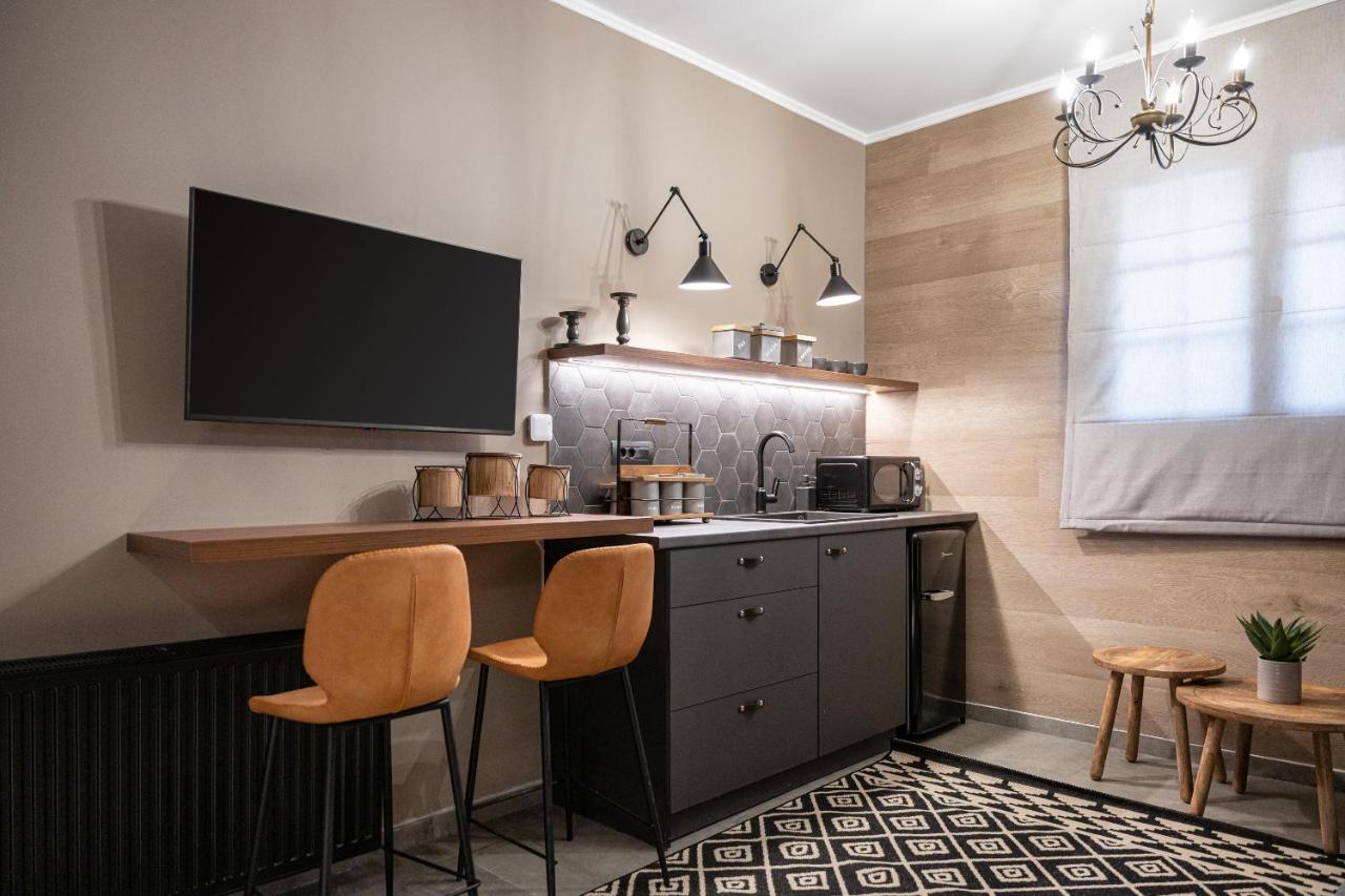 Gm Luxury Suites 卡拉维塔 外观 照片