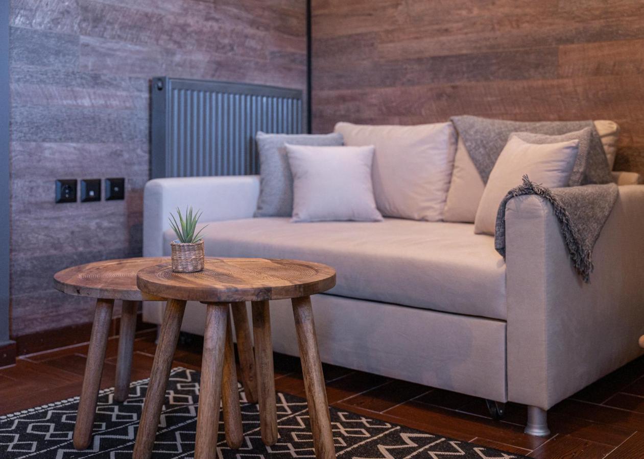 Gm Luxury Suites 卡拉维塔 外观 照片